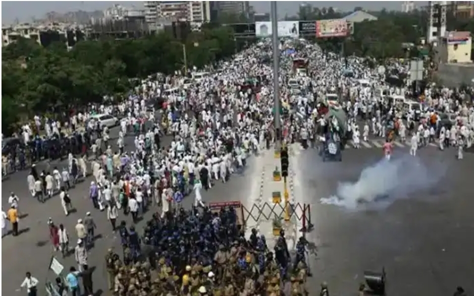 कृषि बिल के खिलाफ आंदोलन में शामिल किसानों के ट्रैक्टरों की फ्री रिपेयरिंग और स्पेयर पार्ट्स उपलब्ध!