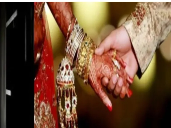 मैरिज सर्टिफिकेट लो धर्मांतरण करो के मामले में मुस्लिम युवती से शादी करने वाले तरुण ने सरकारी बाबू साजिद पर लगाया आरोप