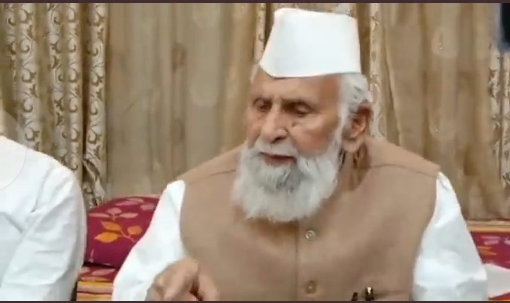 सपा सांसद का विवादित बयान,जामा मस्जिद में जल चढ़ा मुसलमान बर्दास्त नहीं करेगा!