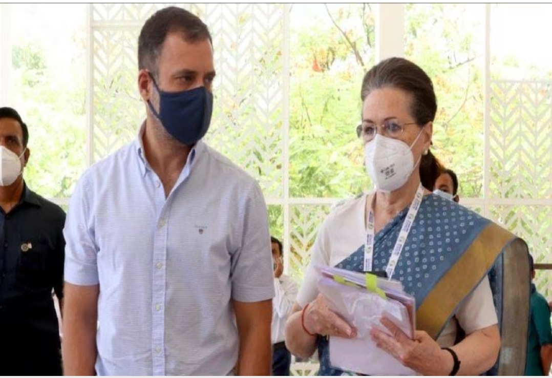 सोनिया व राहुल गांधी को ईडी का नोटिस